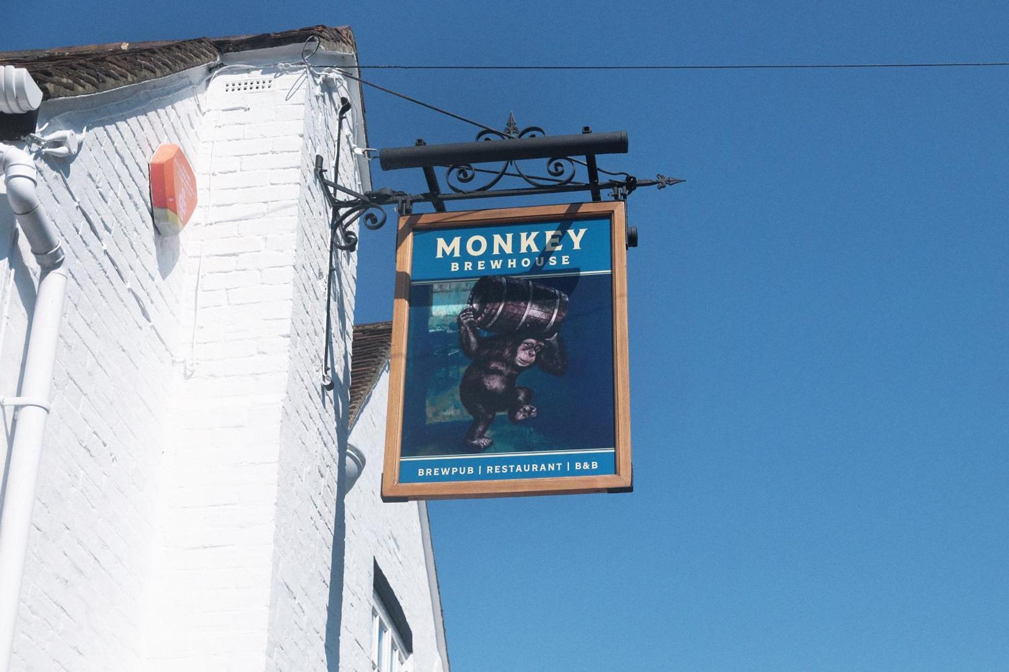 利明顿 Monkey Brewhouse酒店 外观 照片