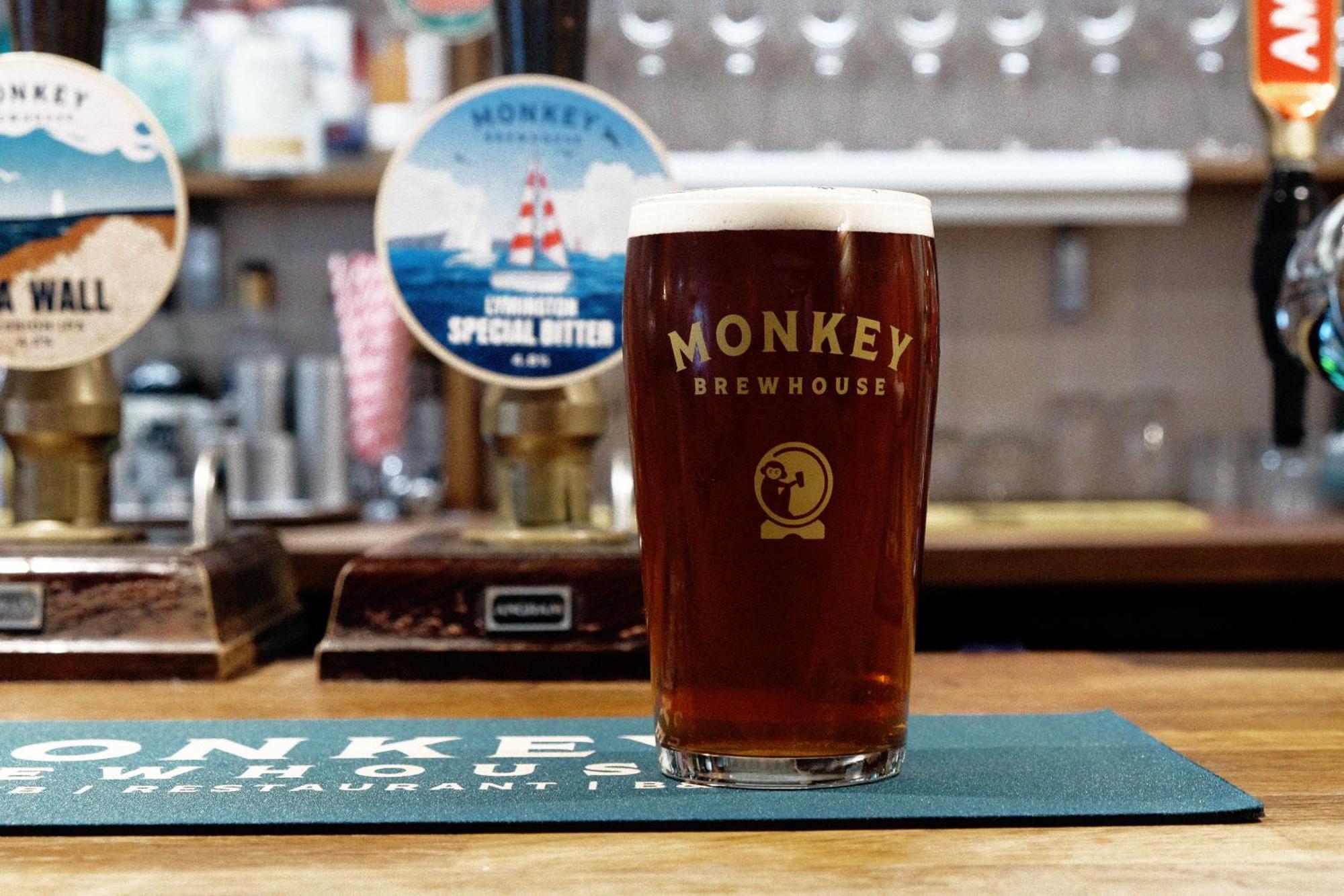 利明顿 Monkey Brewhouse酒店 外观 照片